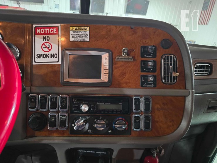 2008-peterbilt-386-image-14