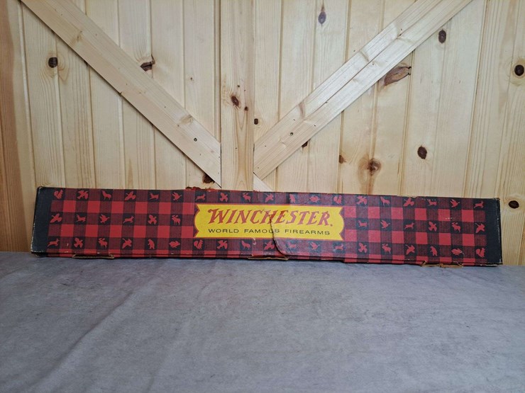 winchester-model-94-canadian-centennial-commemorative-.30-30-lever-action-carbine-image-15