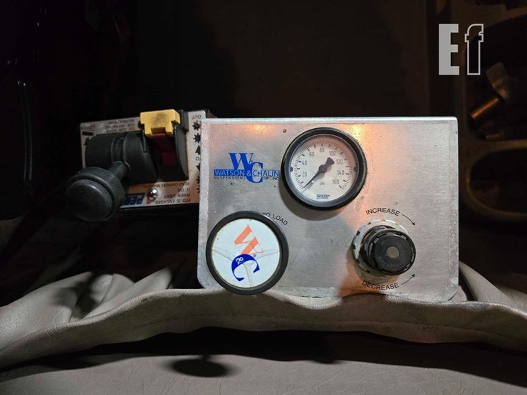 2004-international-paystar-5900-image-27