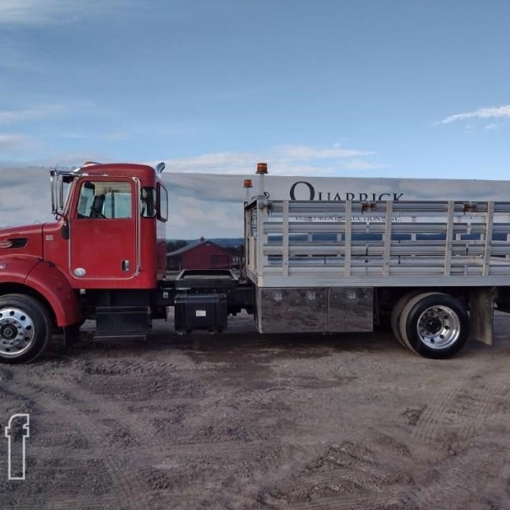 PETERBILT 330