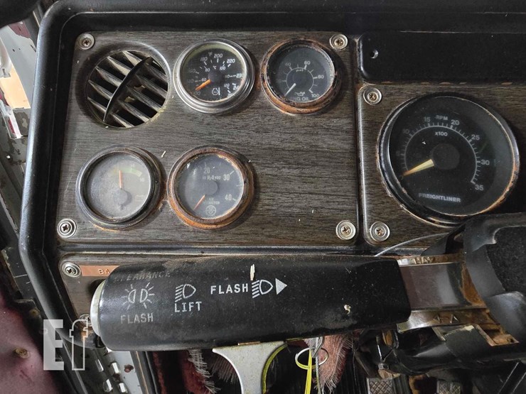 1985-freightliner-6163-image-12