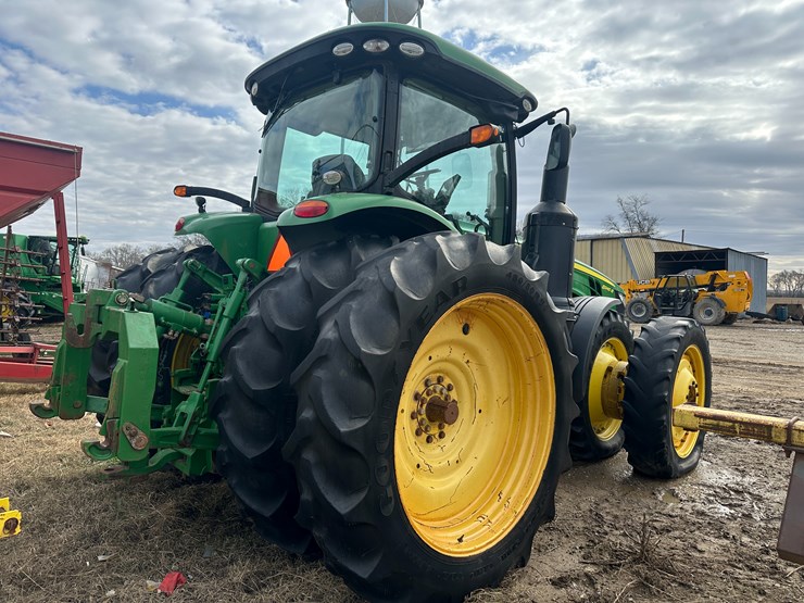 2010-john-deere-8345r-image-3