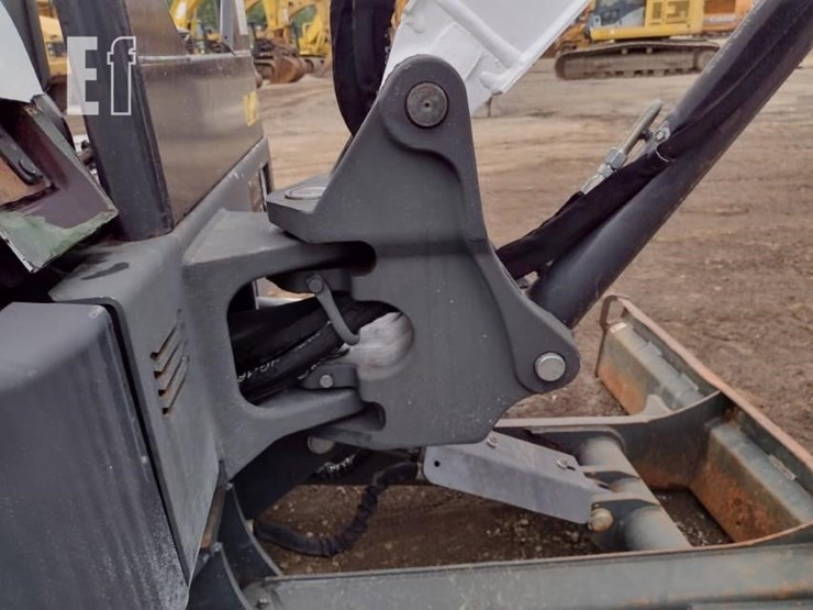 bobcat-e32i-image-26