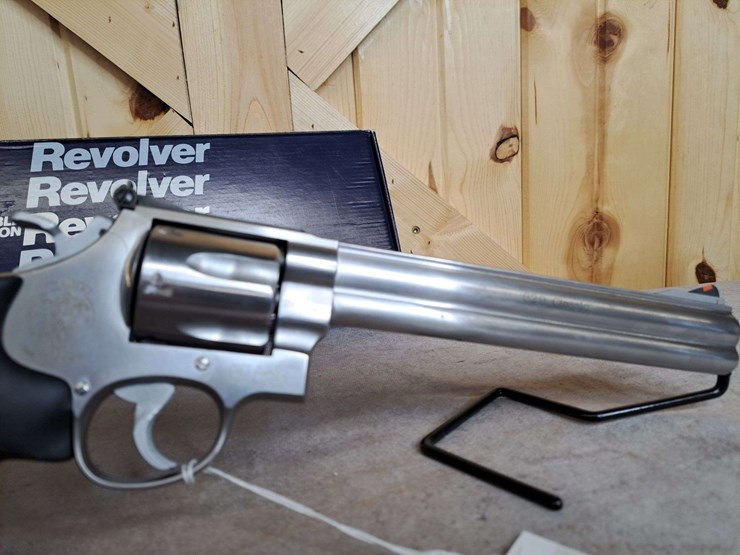 smith-&-wesson-model-629-classic-.44-magnum-da-revolver-image-15