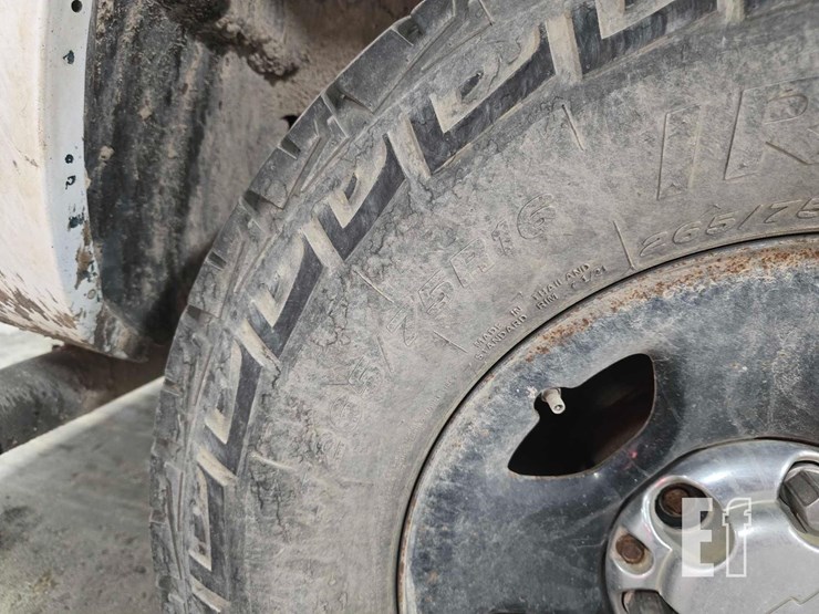 2006-chevrolet-tahoe-image-23