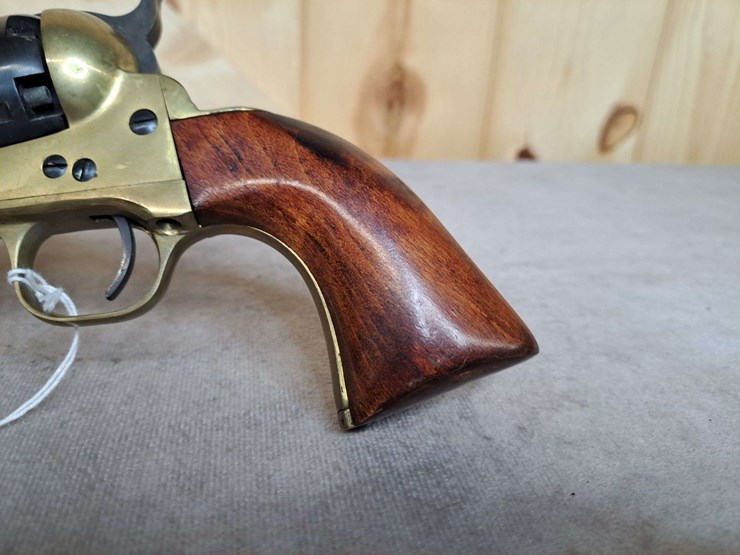 blackpowder-.44-caliber-percussion-sa-revolver-image-2