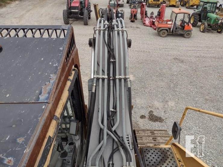 2015-volvo-ec220e-lr-image-54