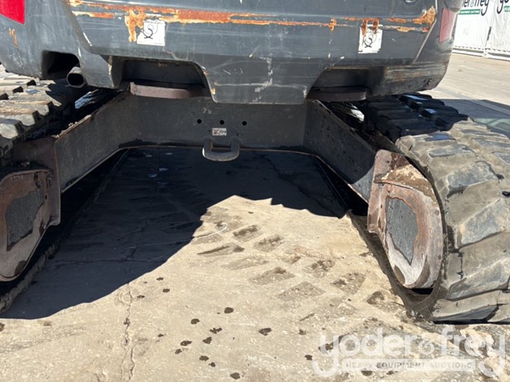 2020-bobcat-e26-image-29