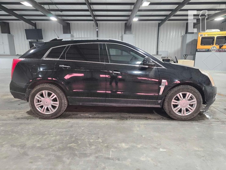 2011-cadillac-srx-image-6