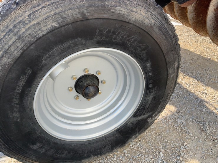 case-ih-870-ecolo-tiger-disc-ripper-image-41