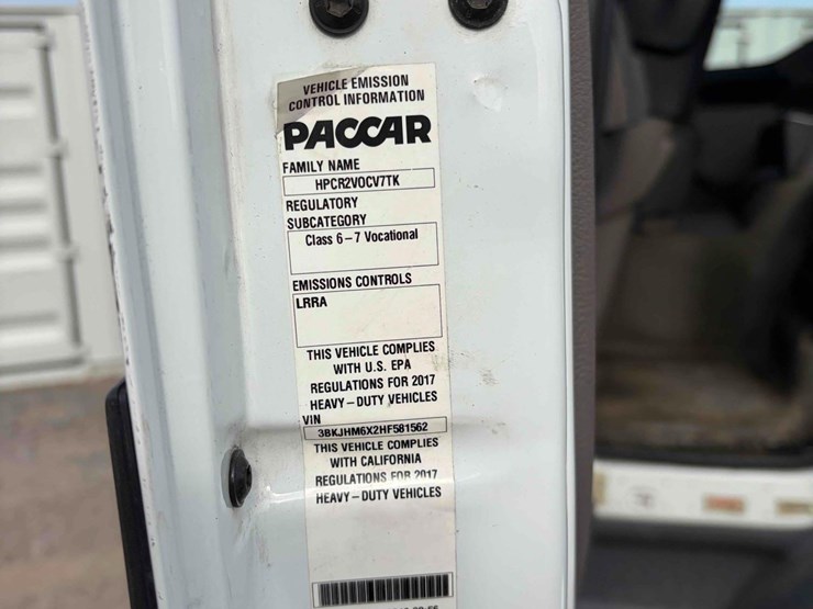 2017-kenworth-k270-image-23