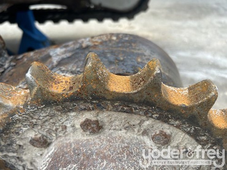 2017-bobcat-e32i-image-7