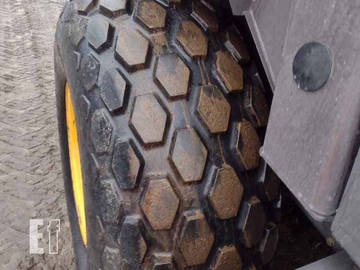 2014-volvo-sd115-image-24