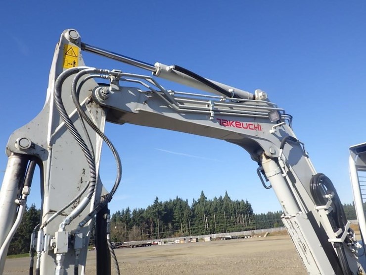 takeuchi-tb257fr-image-14