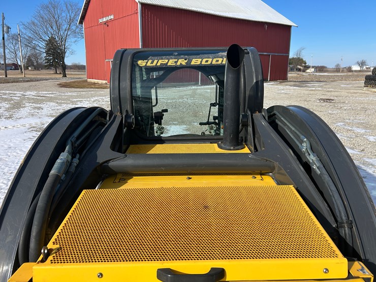 new-holland-c245-image-22