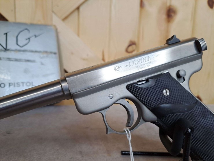 amt-.22-lr-semiauto-pistol-image-5