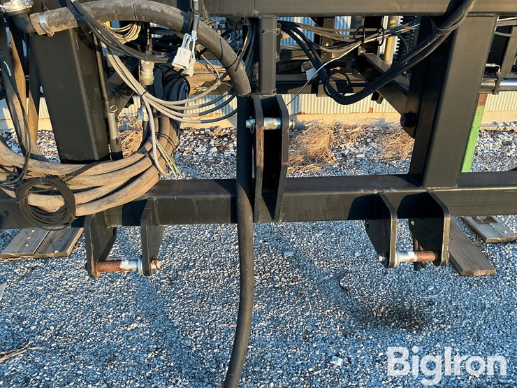 schaben-81’-folding-sprayer-boom-image-15