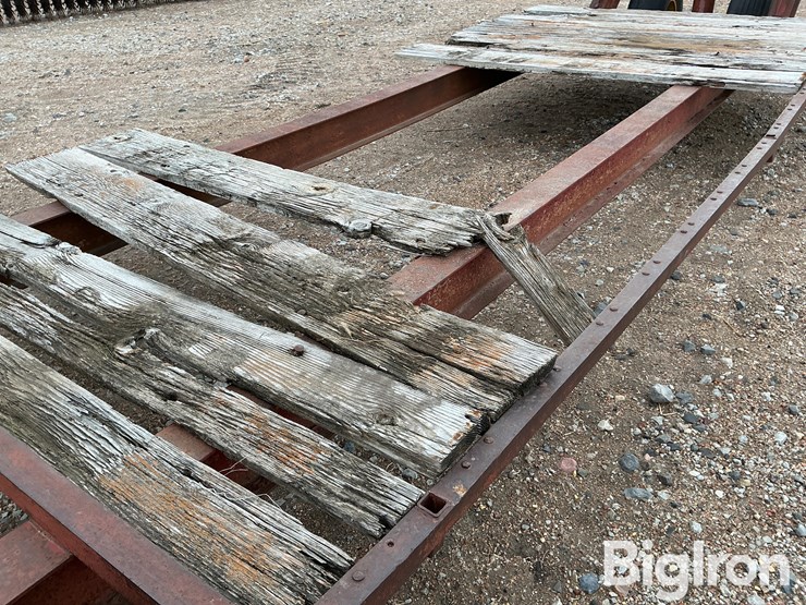 voltzke-20x8-flatbed-farm-trailer-image-14