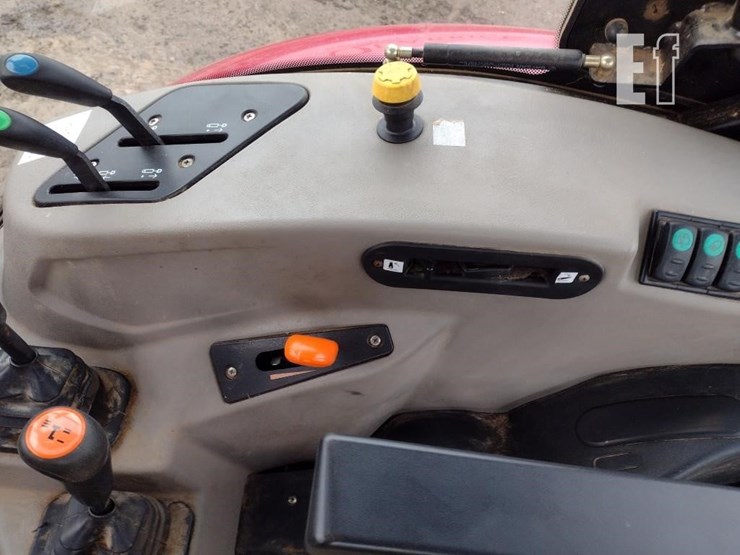 case-ih-farmall-95a-image-10