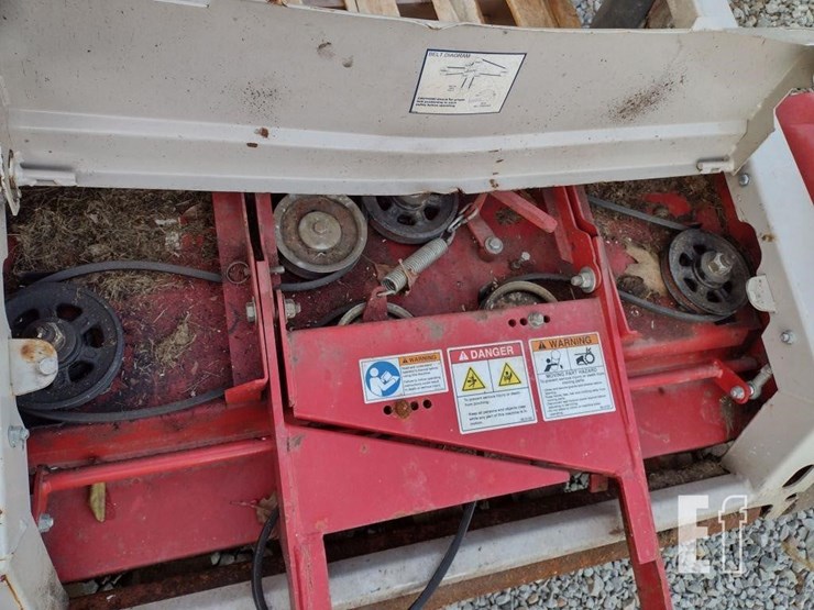 ventrac-3400l-lawn-mower-w/blade-&-broom-image-40