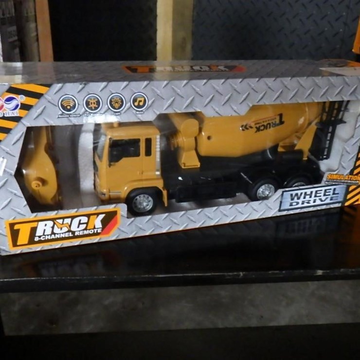 SKLP Mixer Truck Toy