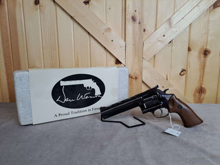 dan-wesson-model-44-vh-.44-magnum-da-revolver-image-2