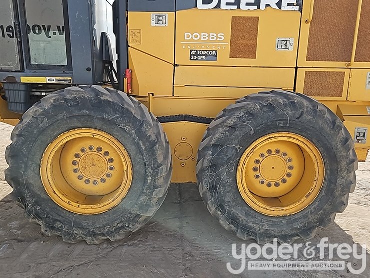 2017-deere-672g-image-13