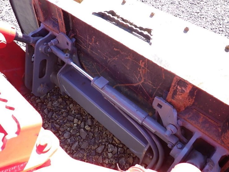 takeuchi-tl12r2-image-10