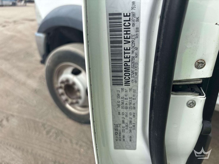 2016-ram-4500-crew-cab-landscape-dump-truck-image-6