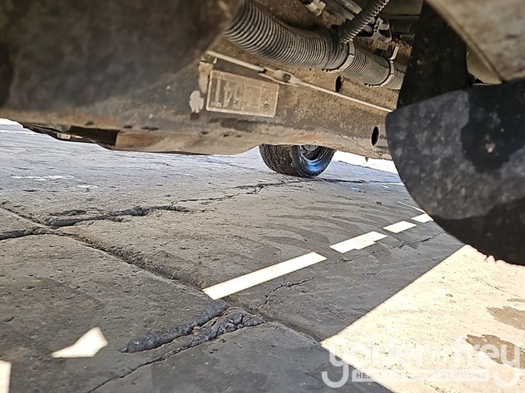 2015-chevrolet-silverado-1500-image-13