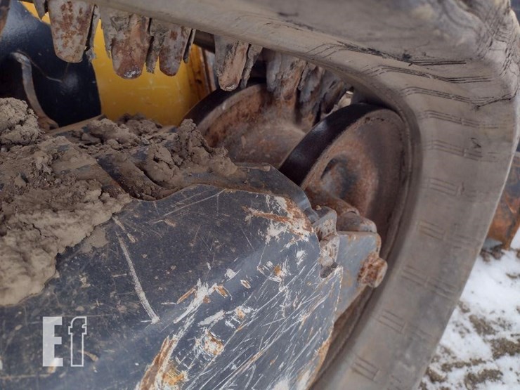 2021-deere-325g-image-33