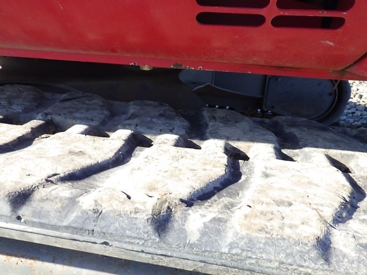 takeuchi-tb260-image-33