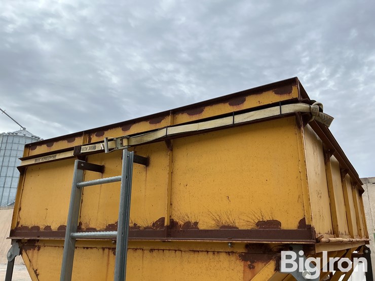 10’-x-8’-stationary-roller-mill-hopper-image-14