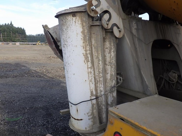 2001-peterbilt-357-image-28