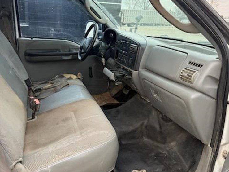 2006-ford-f350-image-15