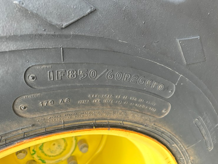 #38409-•-2014-john-deere-s680s-prwd-combine-image-5