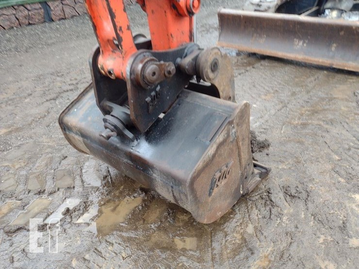 2019-kubota-u55-4-image-17