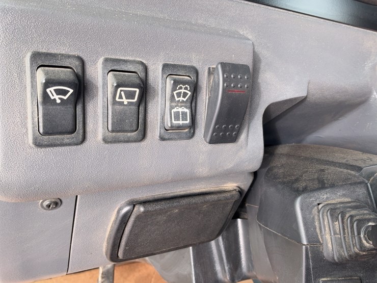 2013-versatile-2375-image-84