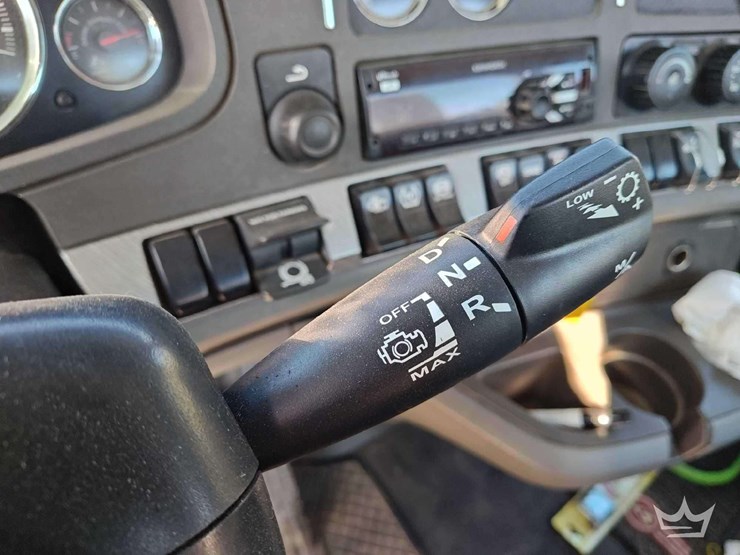 2019-kenworth-t880-image-23