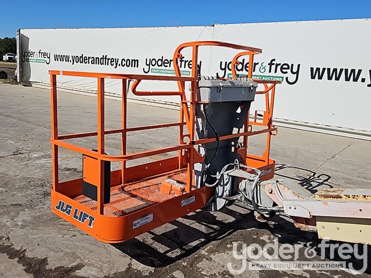 2013-jlg-400s-image-14