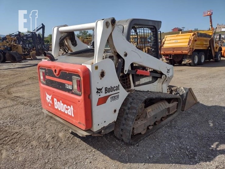 2020-bobcat-t590-image-39