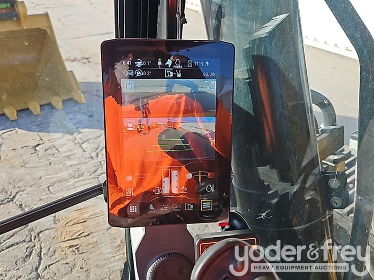 2023-caterpillar-340-image-40