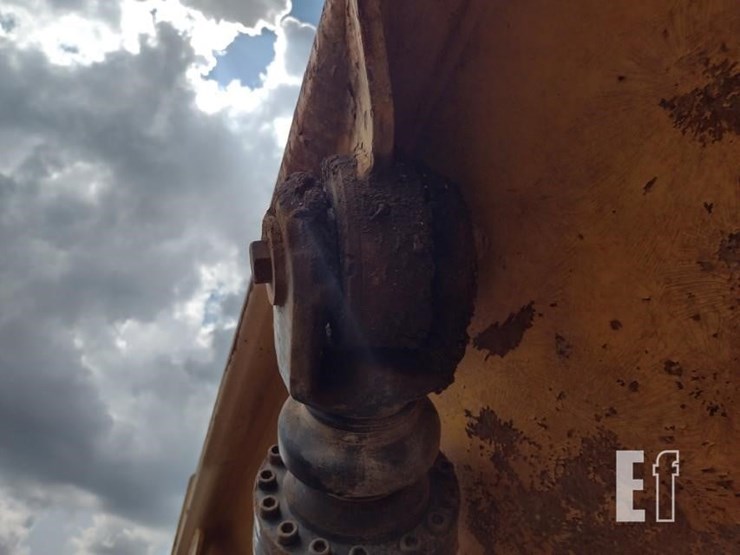 2003-volvo-a40d-image-28