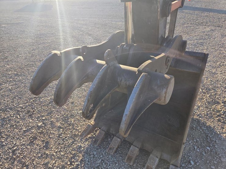 2012-deere-160d-lc-image-15