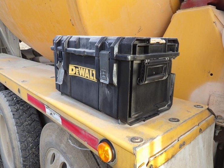 2001-peterbilt-357-image-21