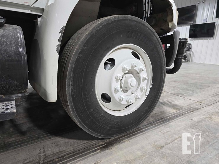 2004-international-durastar-4300-image-32