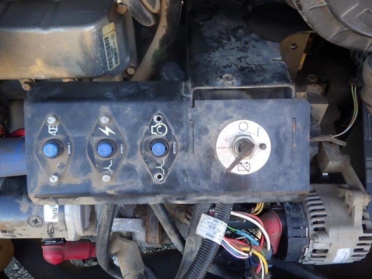 caterpillar-th560b-image-21