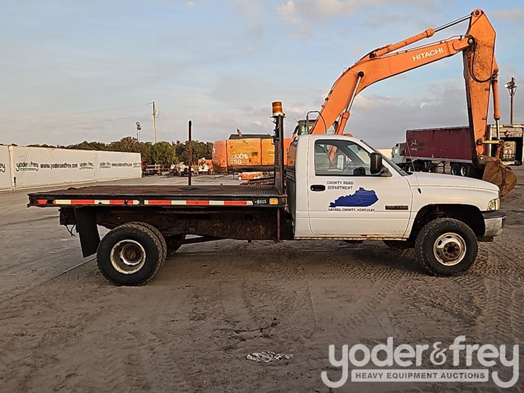 2002-dodge-3500-image-5