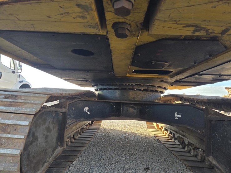 2012-deere-160d-lc-image-56