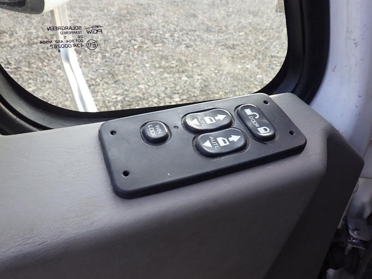 2016-international-prostar-image-42